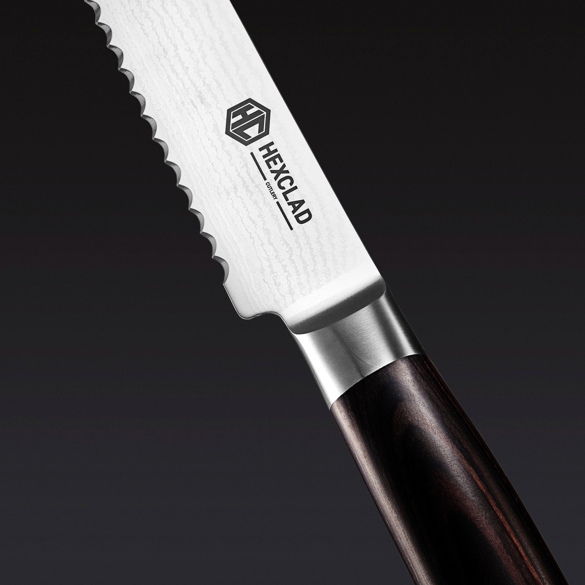 HexClad_6pcEspressoKnifeSet_CTKF06-EPW-ST_SerratedBreadKnife_Blade_Detail_Black_0525