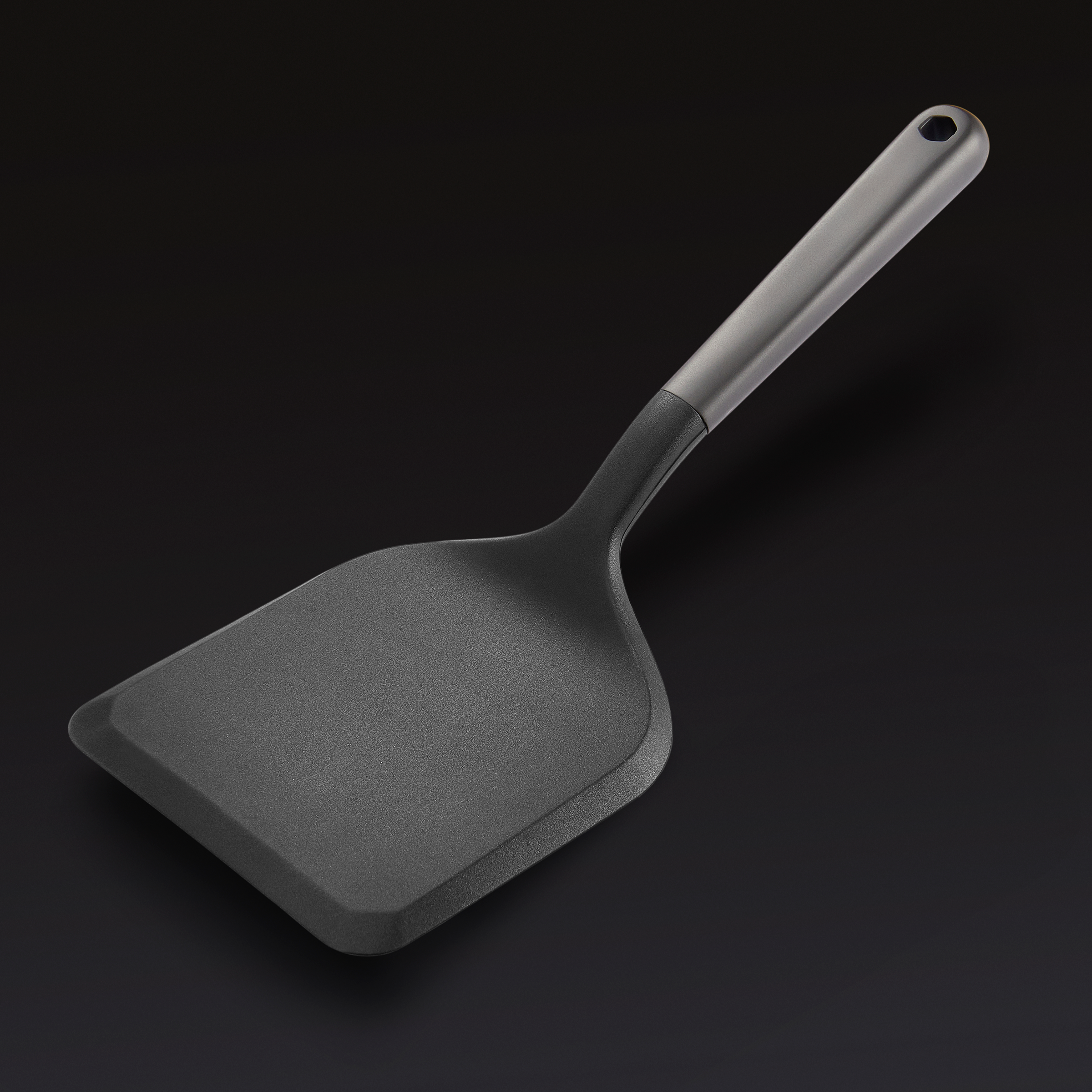 HexClad_GriddleTools_KWGT08-ST_WideTurner_Angled_Black_05251