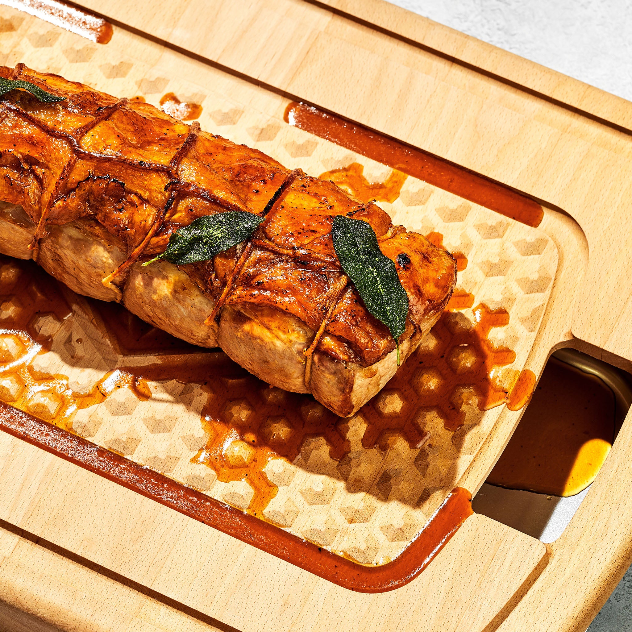 HexClad_HybridCuttingBoard_PorkRoast_05-29-24_KF_02_1