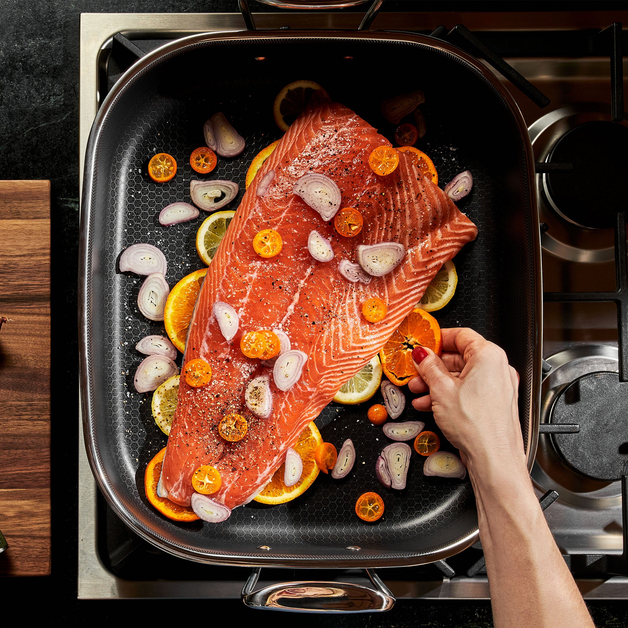HexClad_HybridRoastingPan_CWRT18-C_CitrusRoastedSalmonwithSalsaVerde_032124_KF_01_bc8f08ba-e2ed-4e1d-a777-e55af6c5f051