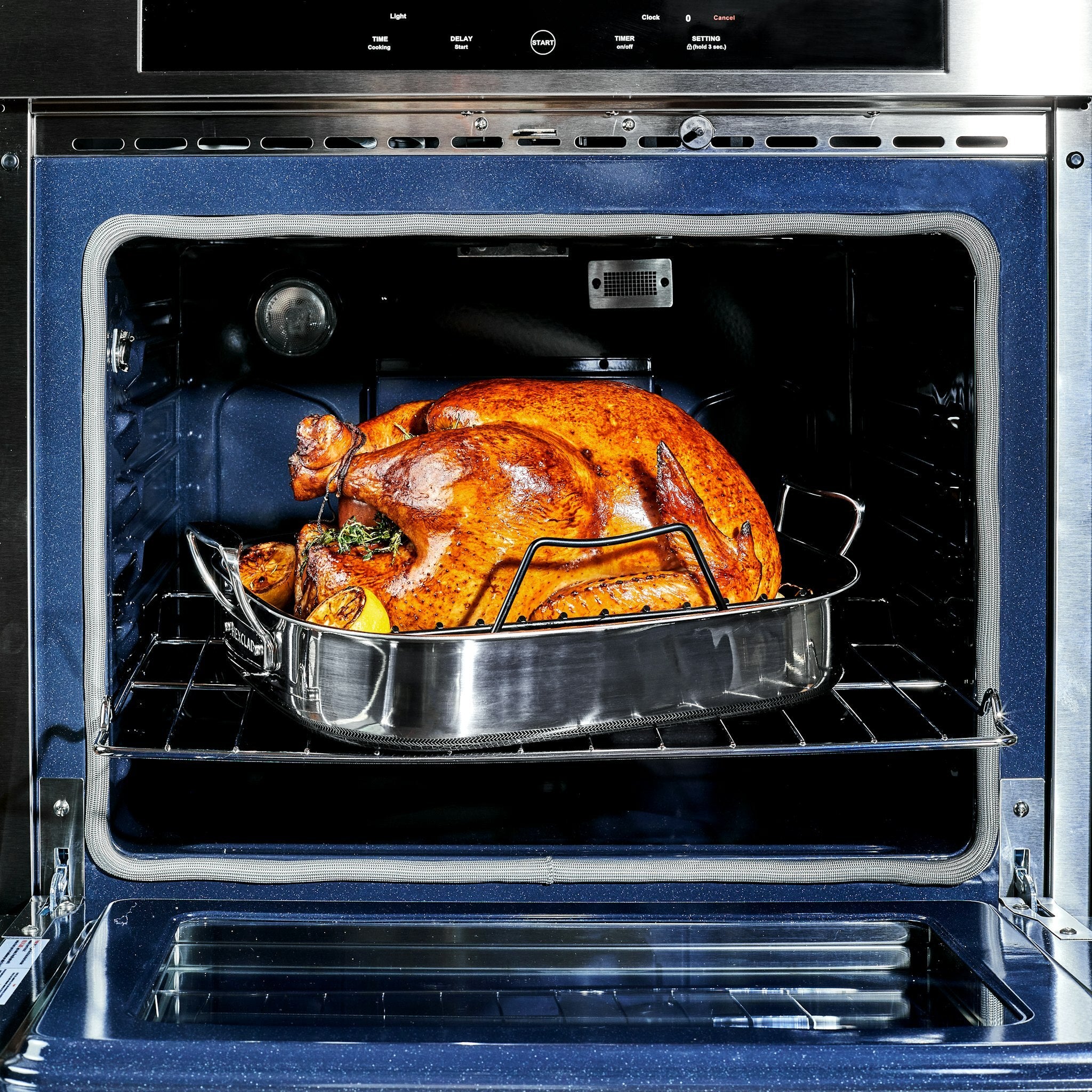 HexClad_HybridRoastingPan_CWRT18-C_Oven