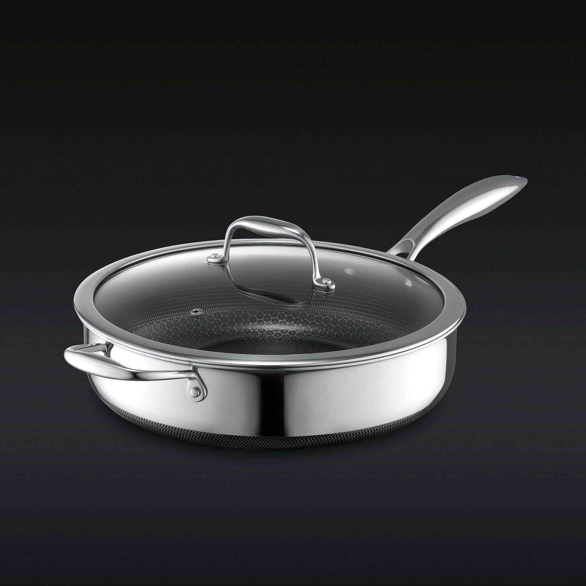 Hexclad_45QtPan_34View_LidON_BLACK