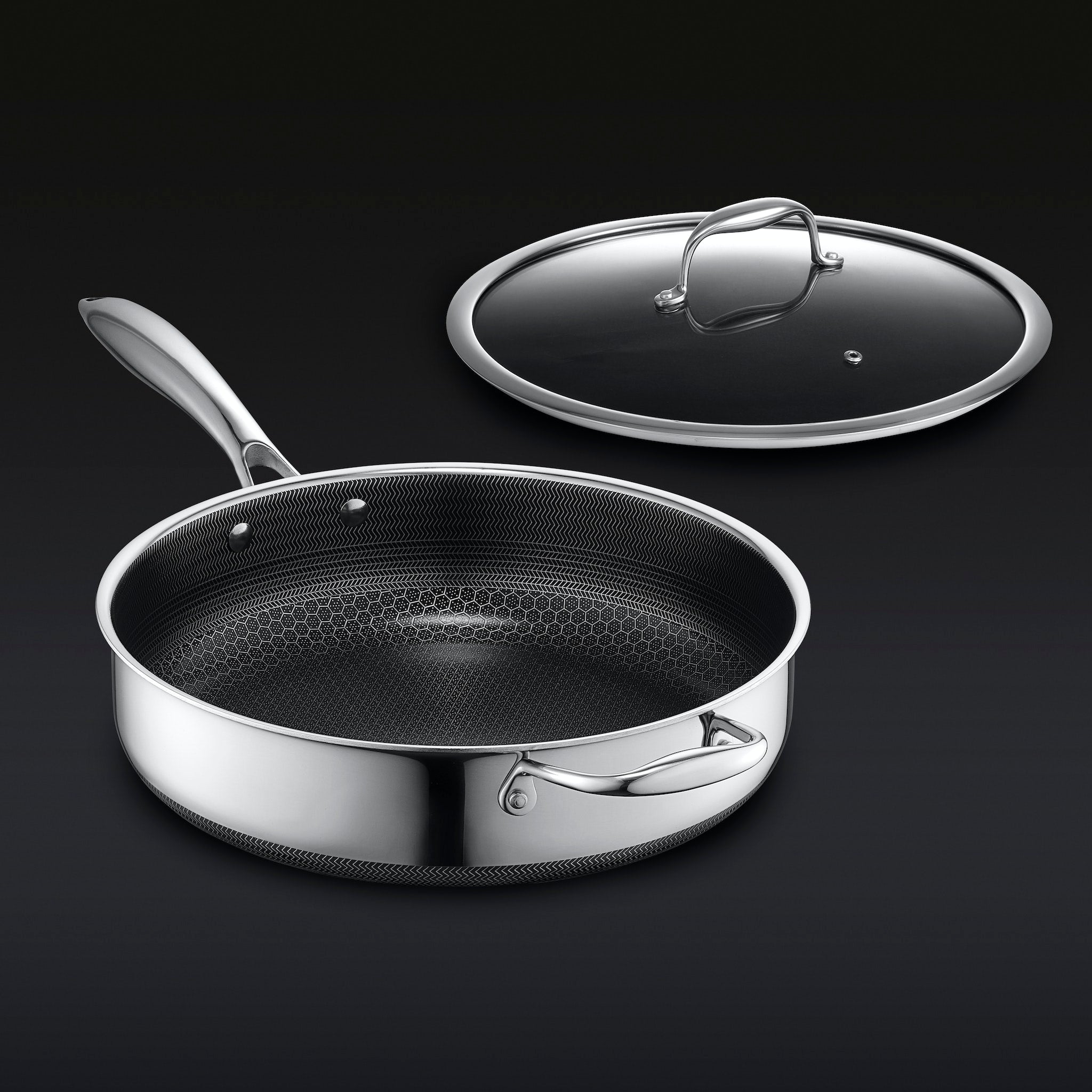 Hexclad_45QtPan_34View_Lid_BLACK